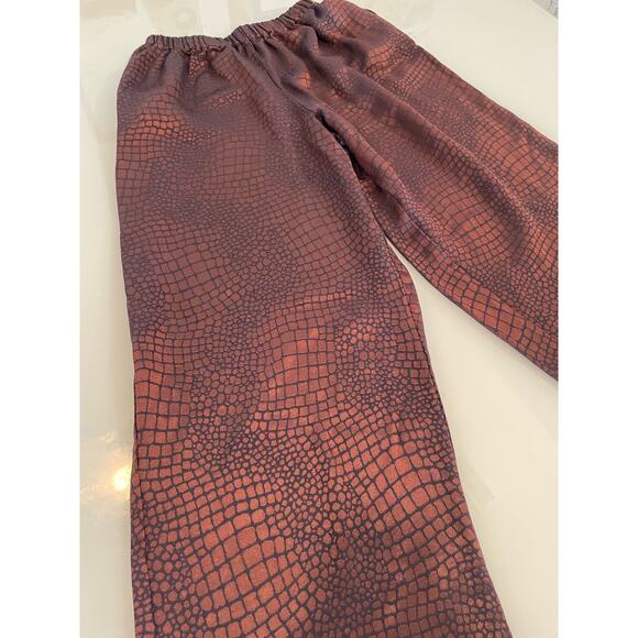 Istina Women’s Brown Snake Print Flare Leg Pants Size S Acetate/Rayon Blend - Picture 3 of 4